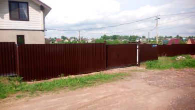 Общий вид с забором